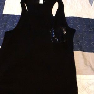 Black tank top with t back sequin pocket in the fr
